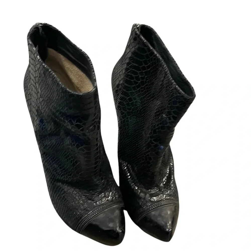 Michael Kors Stilletto Booties Leather Upper Snakeskin Embossed 9M ~4” Heel - Picture 1 of 6